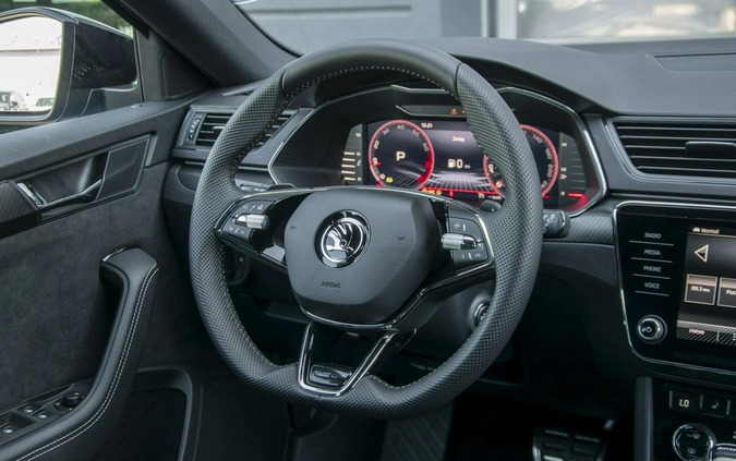 Skoda Superb cena 177900 przebieg: 5, rok produkcji 2024 z Borne Sulinowo małe 379